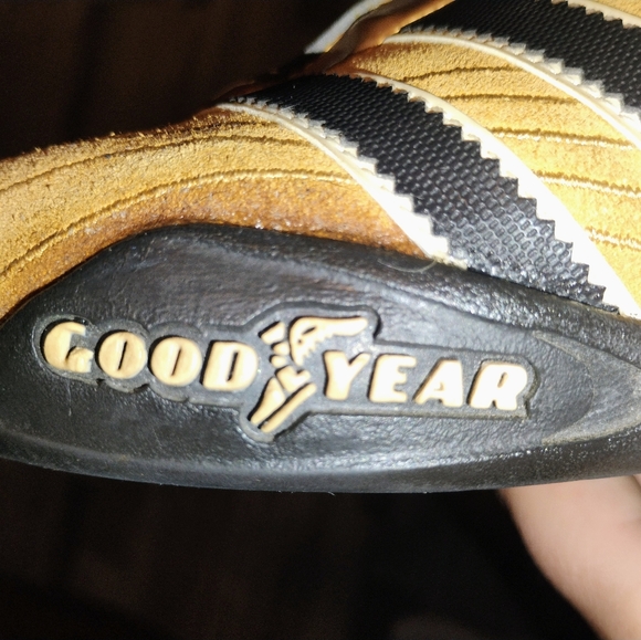 2007 Adidas Goodyear Racer Low Tan And Black Size 8 - Picture 3 of 13